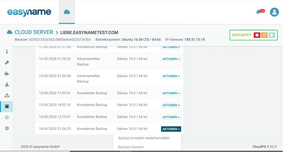 Screenshot eines easyname Cloud-Server-Dashboards; linke Navigationsleiste, Backup-Einträge mit Datum und AKTIONEN-Button.
