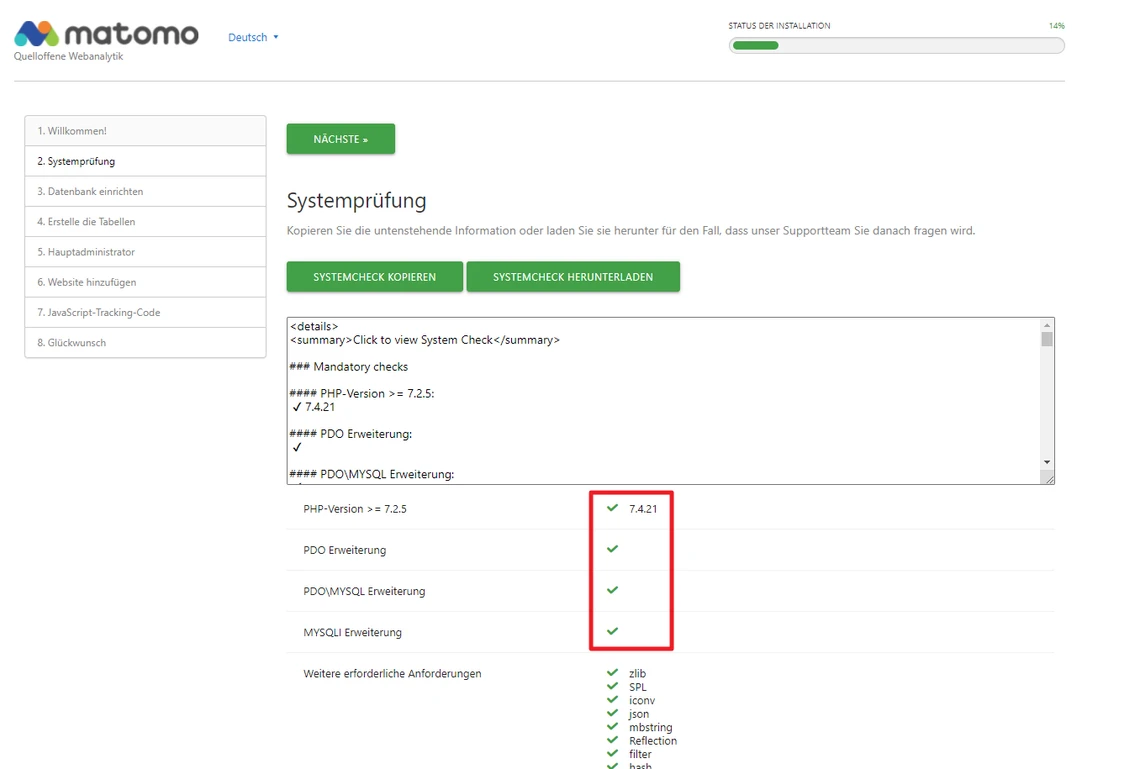 Matomo-Systemprüfung: Logo oben links, linke Seitenleiste, Überschrift Systemprüfung, grüne Buttons, rechts Checkliste mit Häkchen