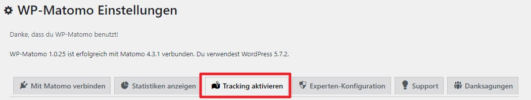 Screenshot der WP-Matomo Einstellungen: Kopfzeile und eine Button-Leiste mit 'Mit Matomo verbinden' und 'Tracking aktivieren'.