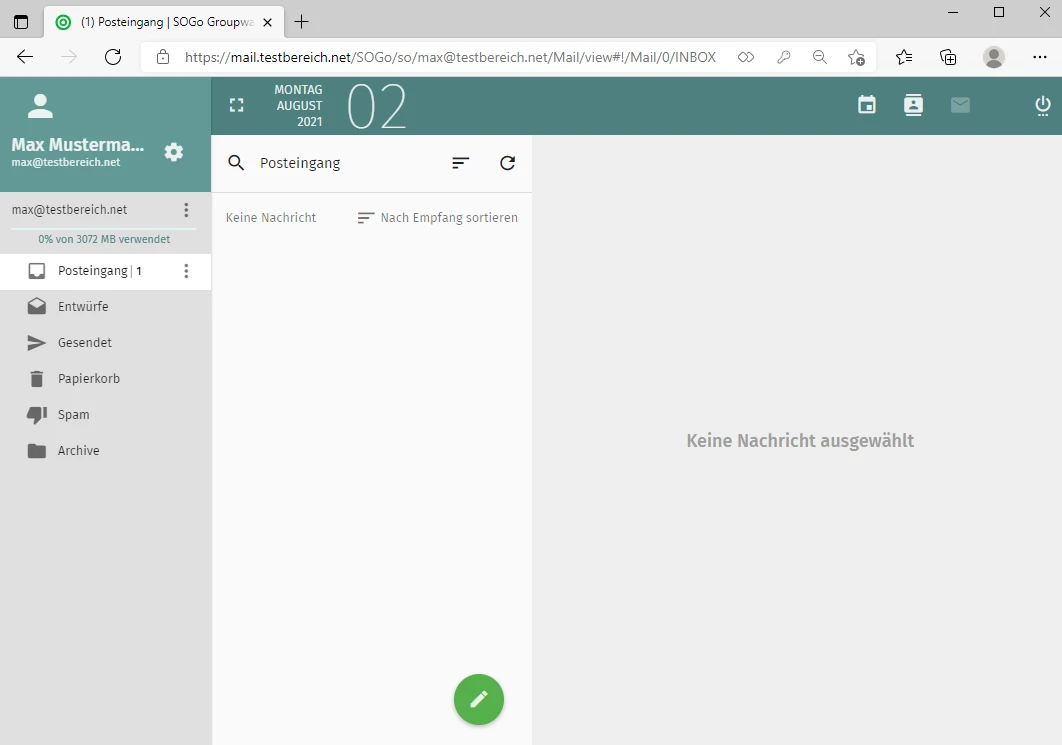 Webmail-Oberfläche mit linkem Ordnermenü, leerem Posteingang und grüner Stift-Schaltfläche unten in der Mitte.