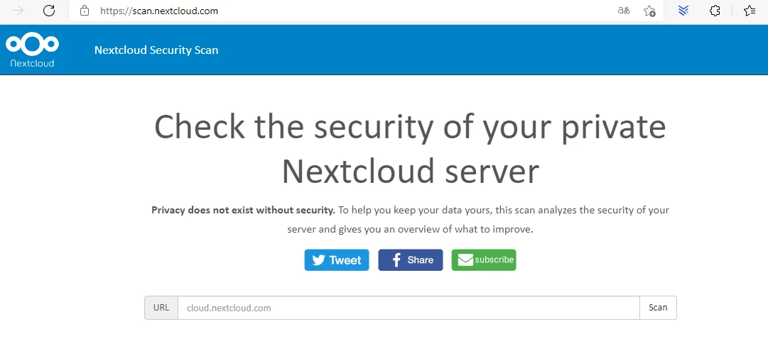 Screenshot einer Nextcloud Security Scan-Seite mit blauem Kopfbereich, zentraler Überschrift und Scan-Eingabefeld.