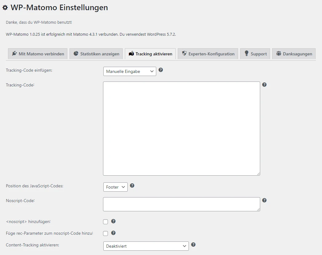 WP-Matomo Einstellungen: Buttons oben, leeres Tracking-Code-Feld, Dropdown 'Position des JavaScript-Codes' auf Footer.