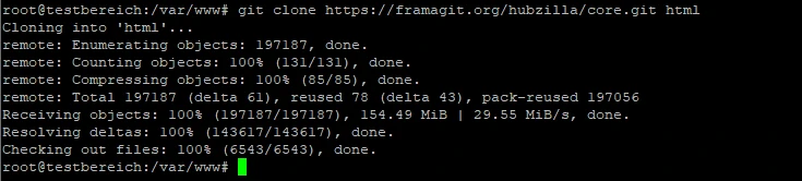 Terminalfenster zeigt Git-Clone-Fortschritt: Meldungen wie Enumerating, Counting, Receiving, Resolving deltas, Checking out.