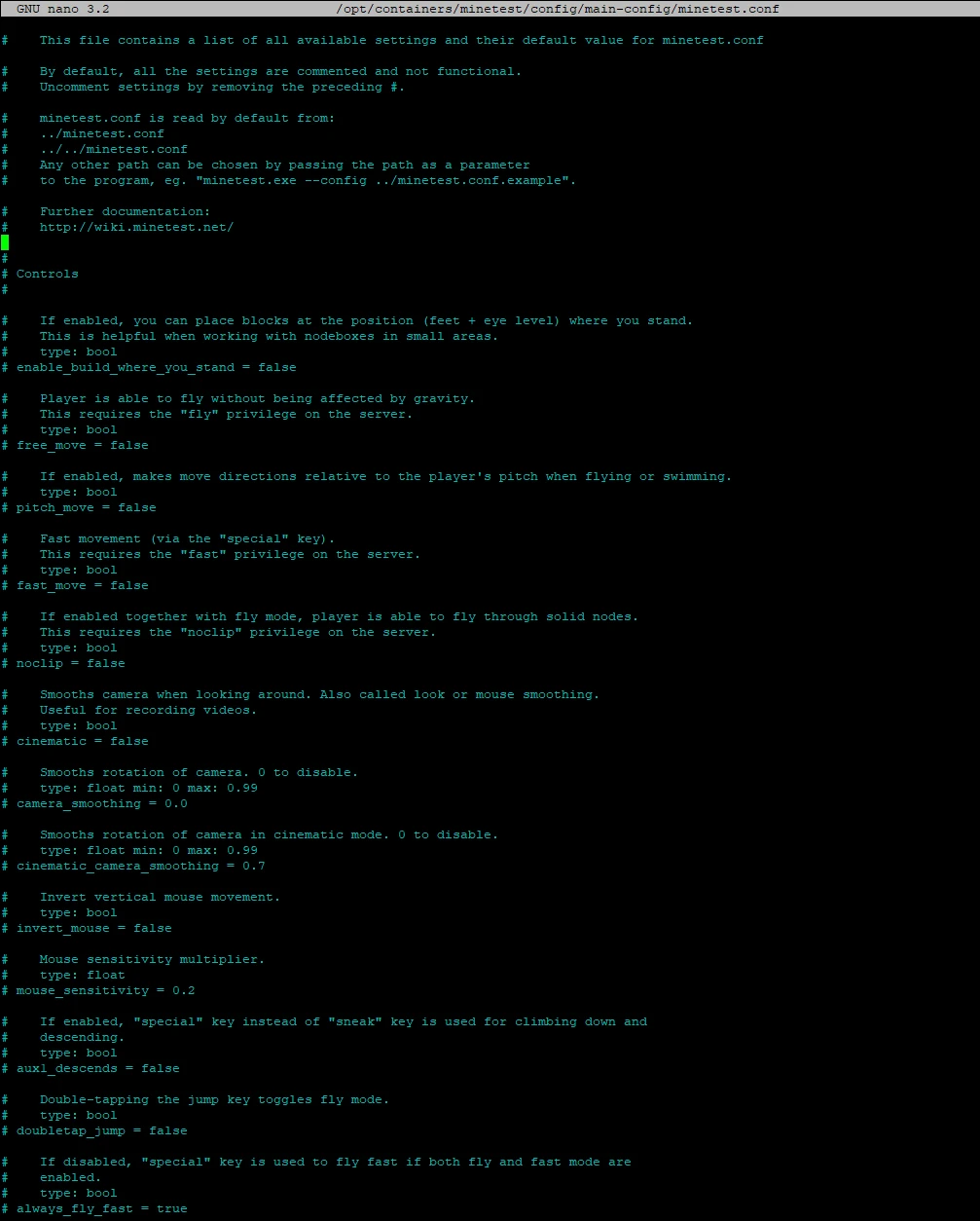 Dunkles Terminalfenster mit grünem und hellblauem Monospace-Text, viele Zeilen Code.