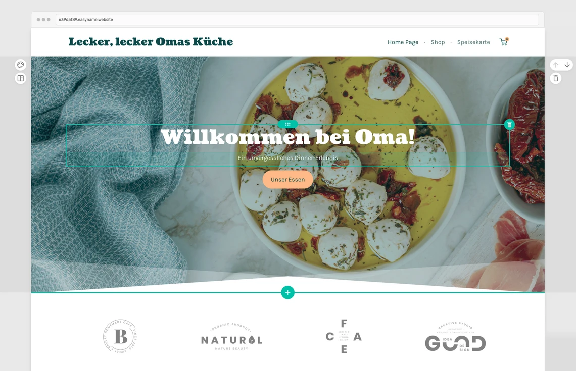 Screenshot einer Website mit Überschrift 'Willkommen bei Oma!' und Teller mit weißen Kugeln in Gelbsauce; links Stoff.