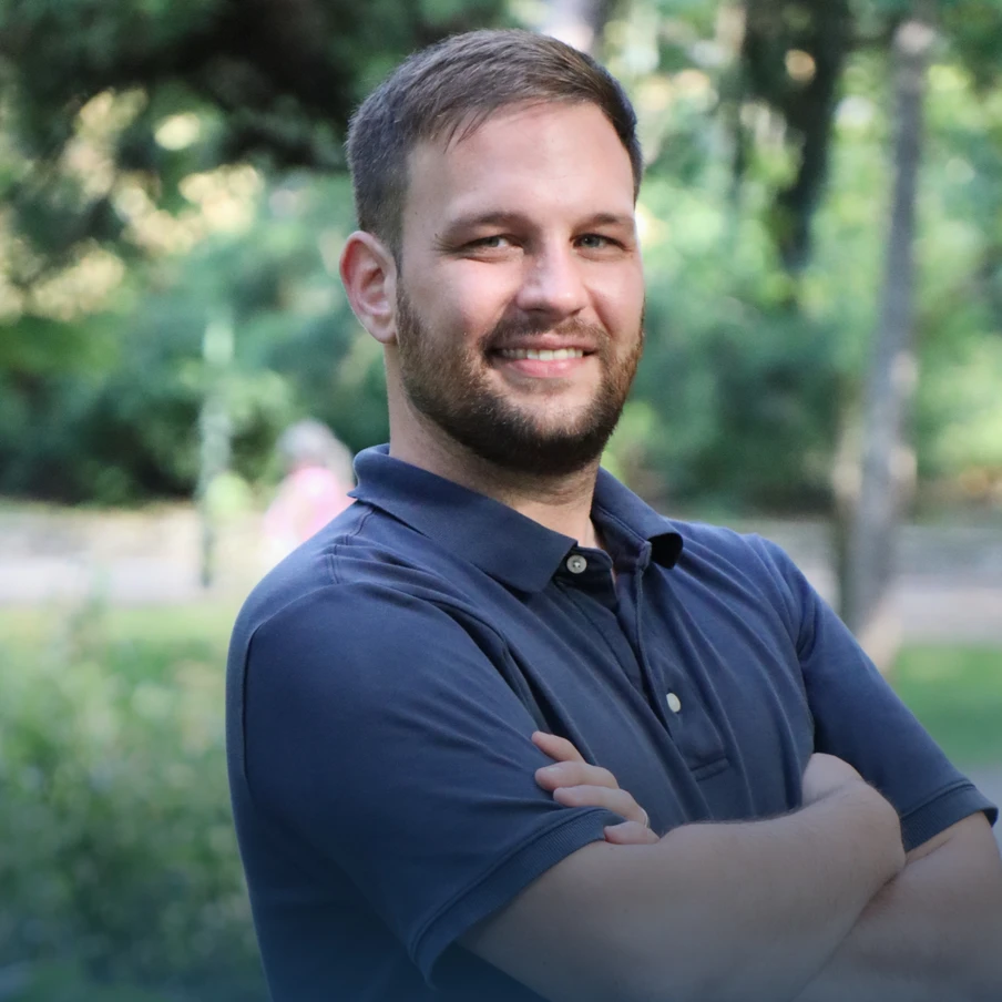 Alexander Dominikus - Head of Customer Service
Alexander Dominikus - Head of Customer Service