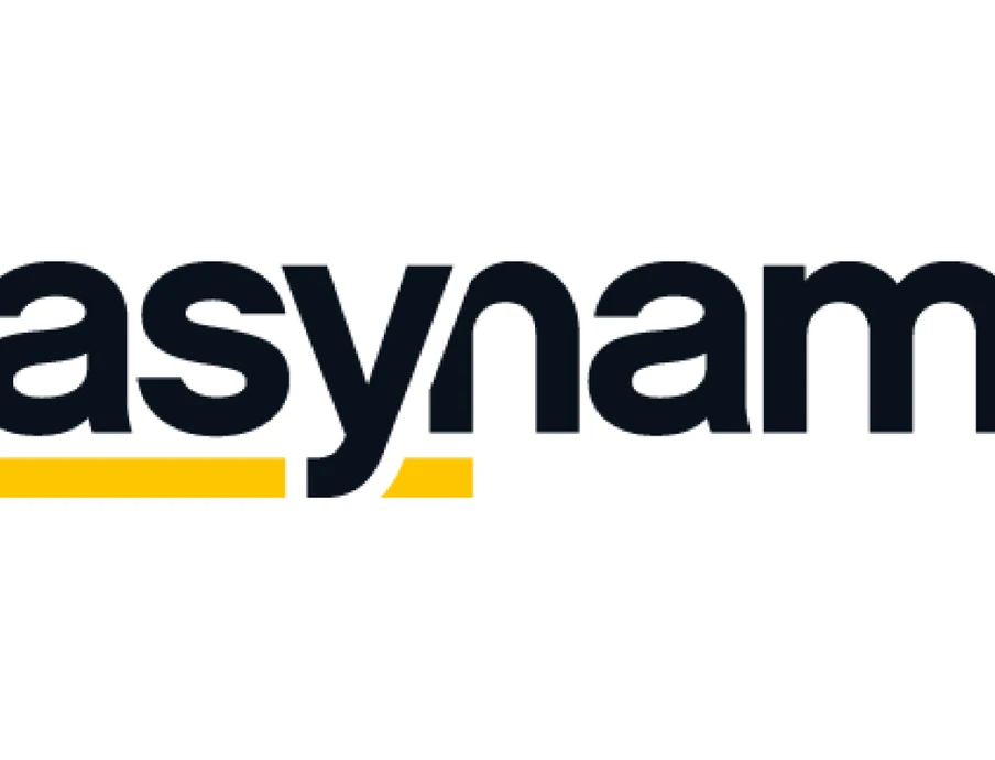 Logo des Wortzeichens easyname in dunkelblauer Schrift mit gelber Unterstreichung auf weißem Hintergrund.